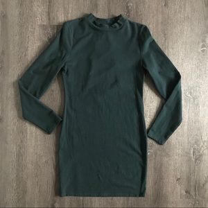 Green Mock Neck Lace-up Back Mini Dress (M)